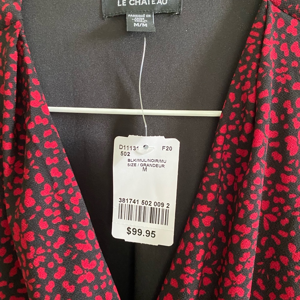 🎉HP🎉 NWT Le Chateau feminine and flowy floral dress - Picture 3 of 5